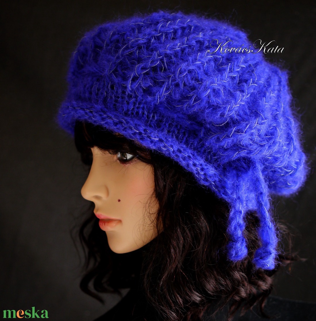 DORA / indigó - extravagáns kézzel kötött chunky mohair gomba sapka, barett  - ruha & divat - sál, sapka, kendő - sapka - Meska.hu