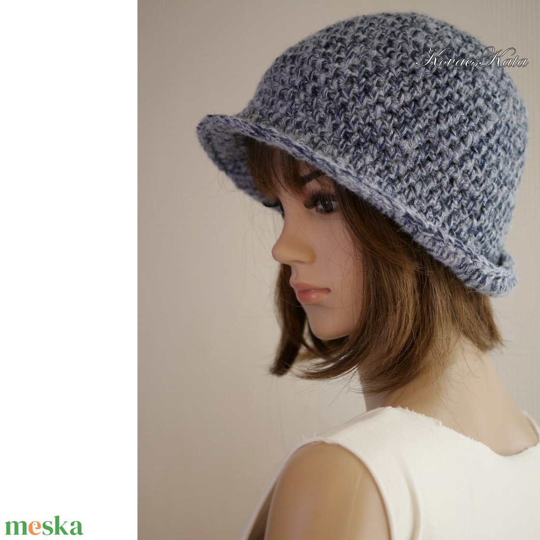 SILVER BLUE - ezüstszálas horgolt flapper design kalap selyemrózsa brossal - ruha & divat - sál, sapka, kendő - kalap - Meska.hu