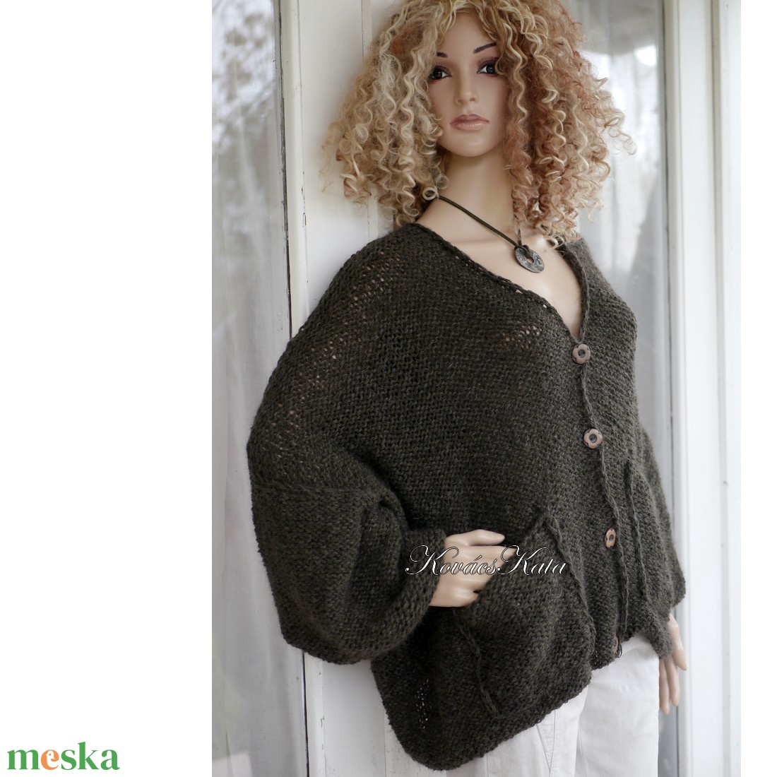 ZSÓKA / kávé - trendi kézzel kötött zsenília + silk mohair túlméretes kardigán - ruha & divat - női ruha - pulóver - Meska.hu ZSÓKA / kávé - trendi kézzel kötött zsenília + silk mohair túlméretes kardigán - ruha & divat - női ruha - pulóver - Meska.hu