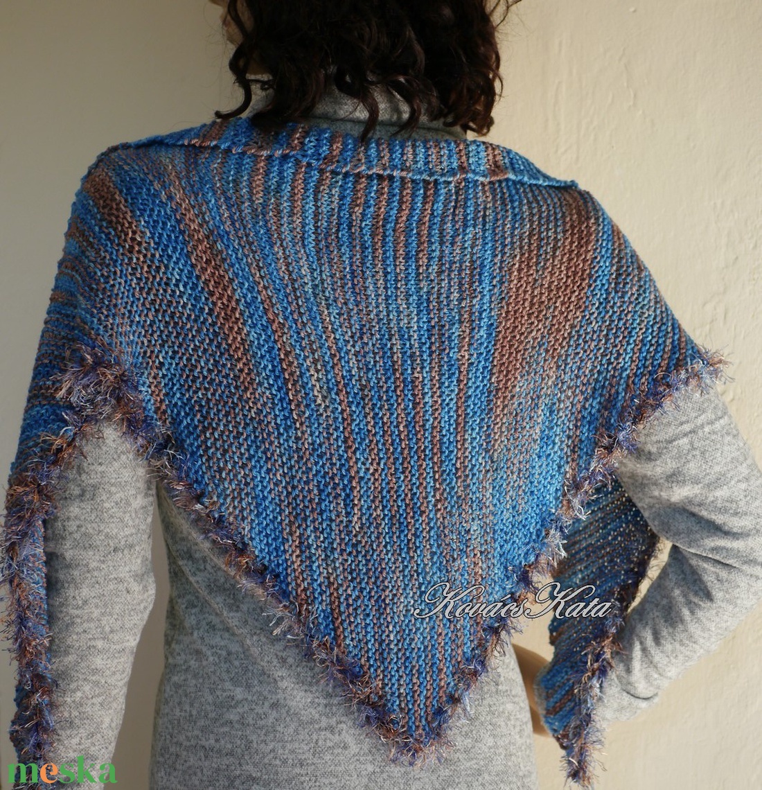  DELUXE SILK VÁLLKENDŐ - exkluzív kézzel kötött-festett selyem-jak- merinó kendő / pávakék - ruha & divat - sál, sapka, kendő - vállkendő - Meska.hu