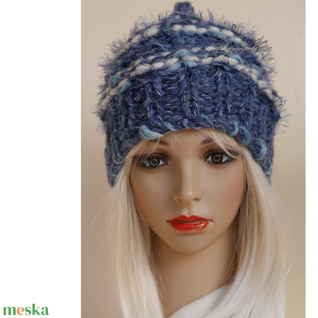 LUCA-SAPI / kék-fehér - bohém kézzel kötött design gyapjú sapka  - ruha & divat - sál, sapka, kendő - sapka - Meska.hu