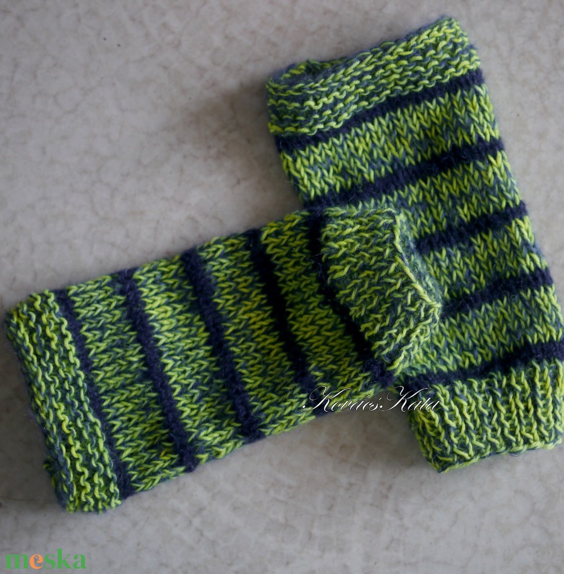 BOSZI KESZTYŰ / gyapjú - kézzel kötött rövid kesztyűszár, kézmelegítő / saláta - ruha & divat - sál, sapka, kendő - kesztyű - Meska.hu