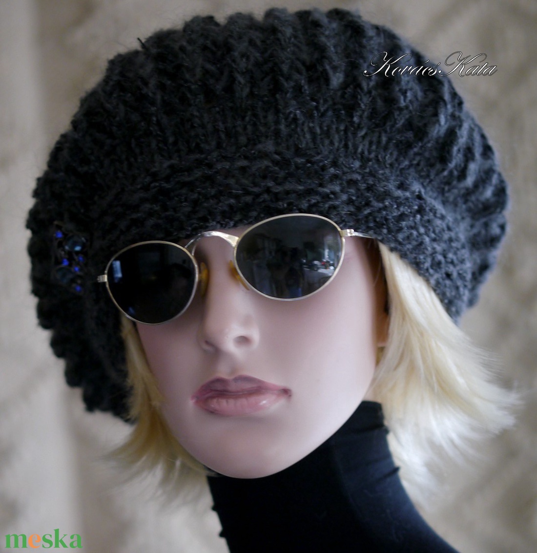 BORBÁLA / antracit - trendi kézzel kötött sapka, barett - ruha & divat - sál, sapka, kendő - sapka - Meska.hu