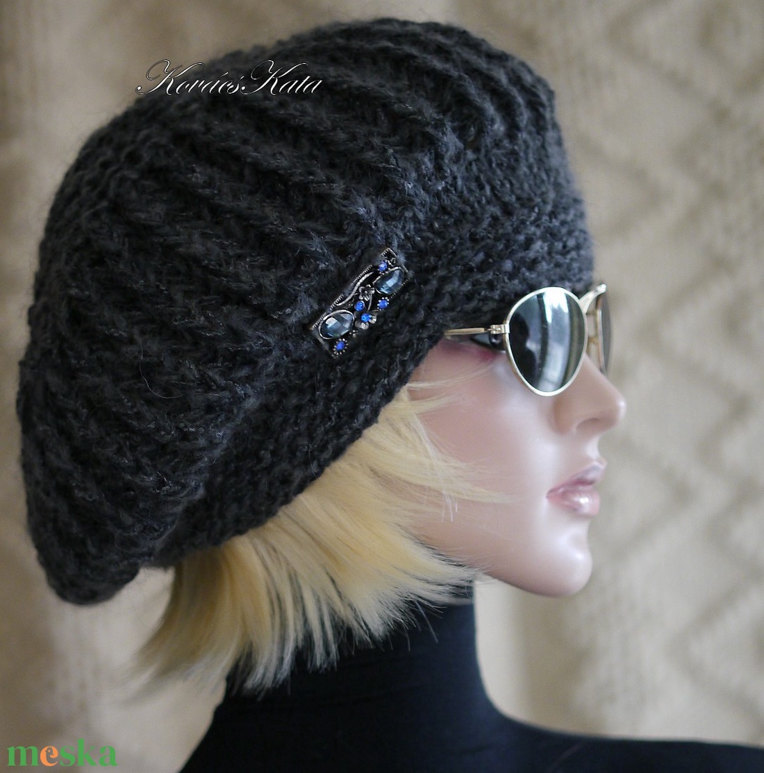 BORBÁLA / antracit - trendi kézzel kötött sapka, barett - ruha & divat - sál, sapka, kendő - sapka - Meska.hu