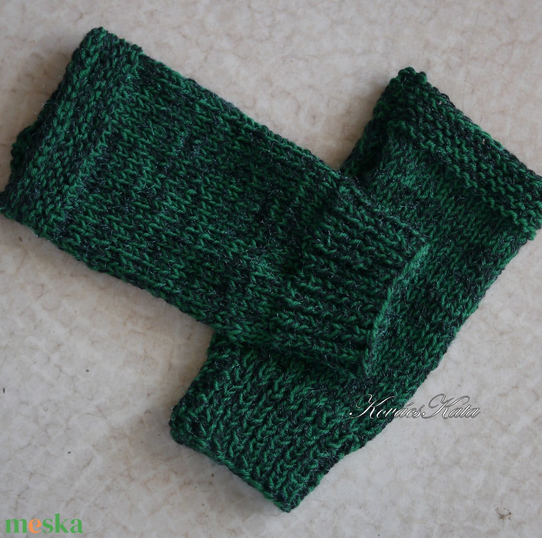 BOSZI KESZTYŰ / merinó - kézzel kötött rövid kesztyűszár, kézmelegítő / smaragd - ruha & divat - sál, sapka, kendő - kesztyű - Meska.hu