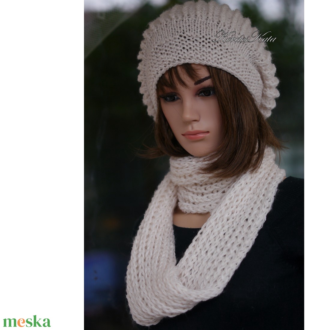 BORBÁLA SZETT / törtfehér - exkluzív kézzel kötött gyapjú-moher sapka körsállal - ruha & divat - sál, sapka, kendő - sapka & sál szett - Meska.hu