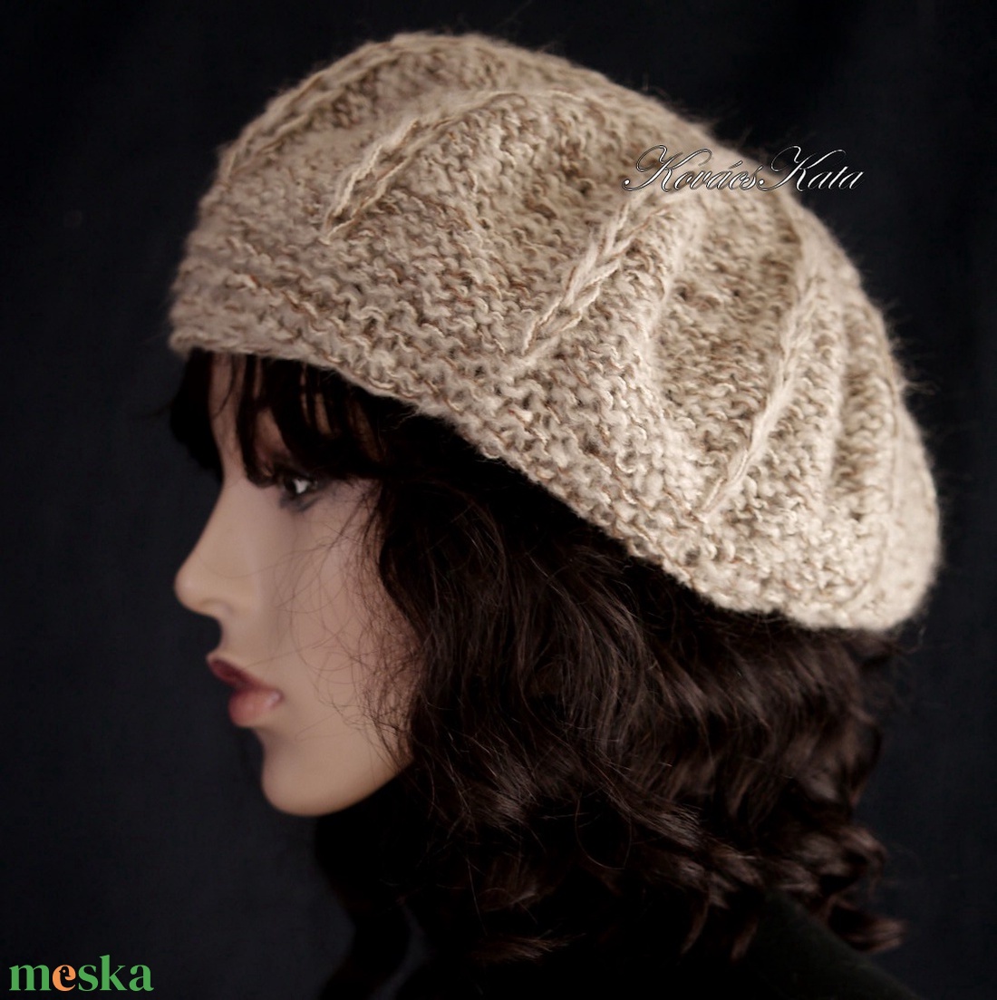 ANETT BARETT / marcipán - kézzel kötött bourette-selyem sapka - ruha & divat - sál, sapka, kendő - sapka - Meska.hu