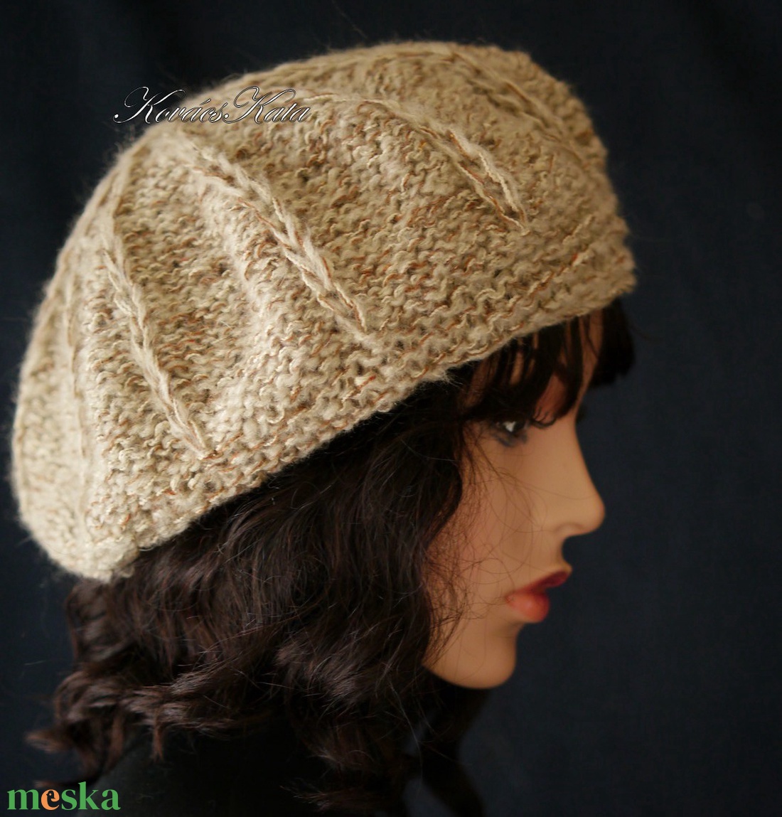ANETT BARETT / marcipán - kézzel kötött bourette-selyem sapka - ruha & divat - sál, sapka, kendő - sapka - Meska.hu