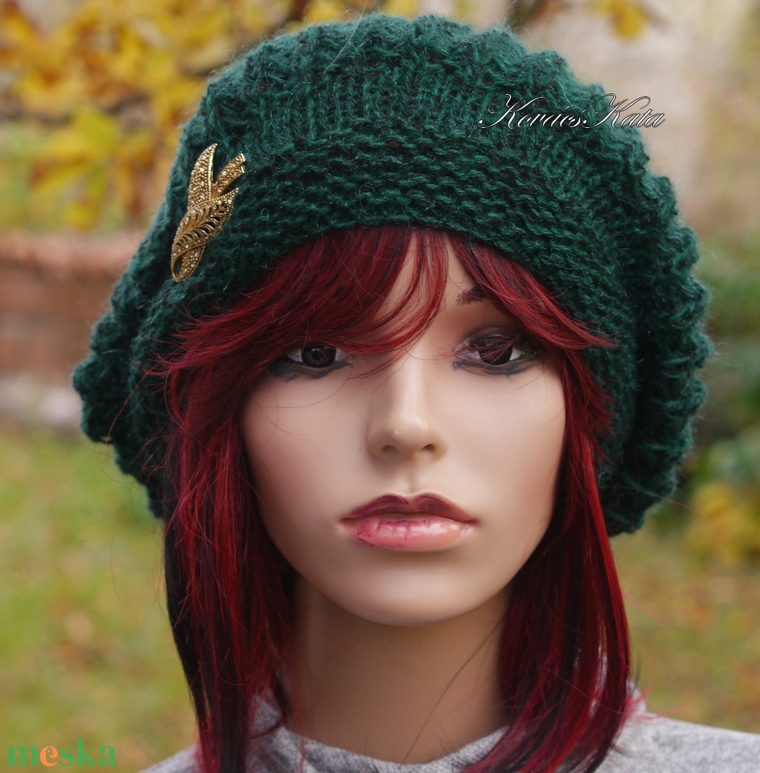 BORBÁLA / glitter zöld - exkluzív kézzel kötött könnyű gomba sapka, barett KÉSZLETEN - ruha & divat - sál, sapka, kendő - sapka - Meska.hu