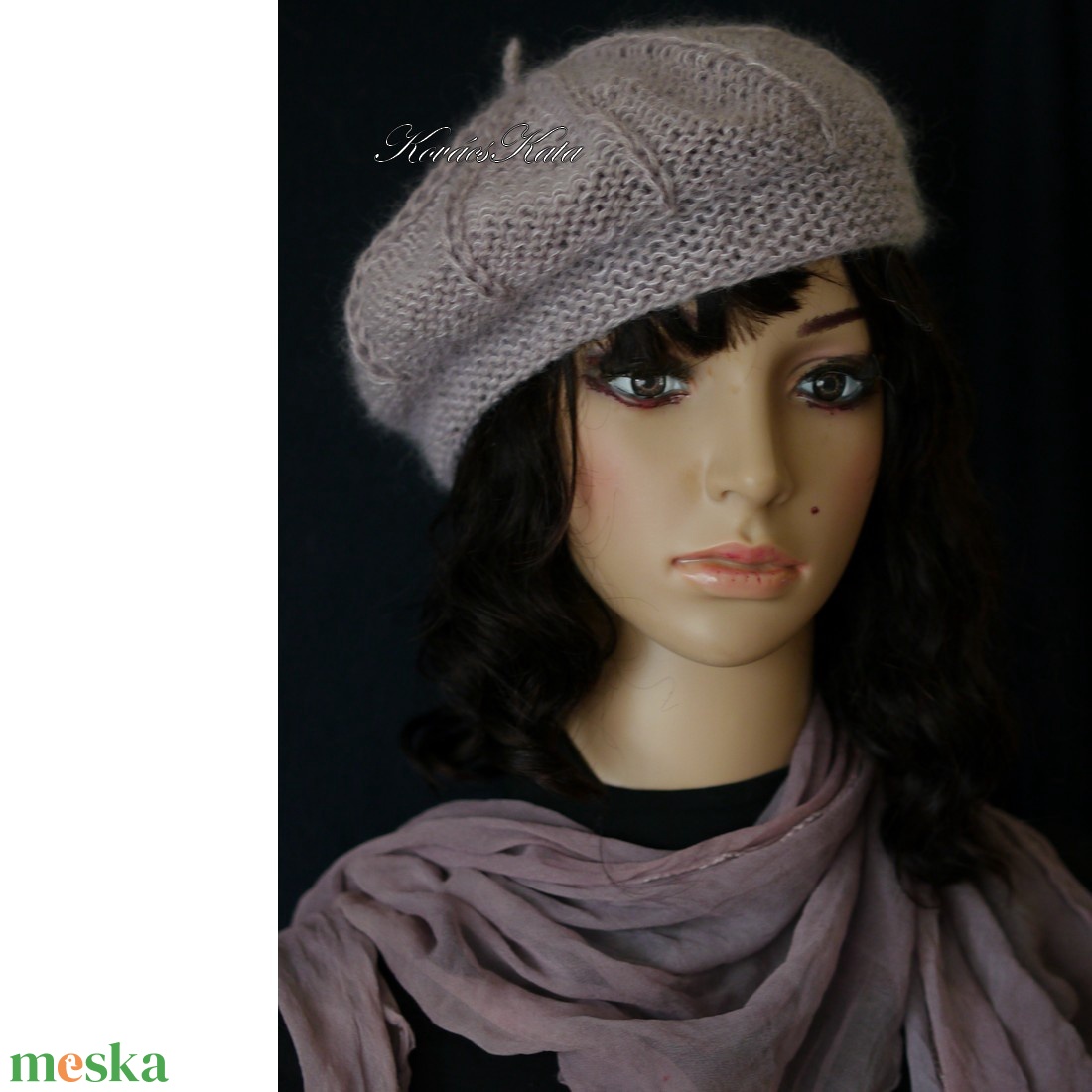 ALETTA / drapp - kézzel kötött gyapjú + silk-mohair svájci sapka, barett KÉSZLETEN - ruha & divat - sál, sapka, kendő - sapka - Meska.hu