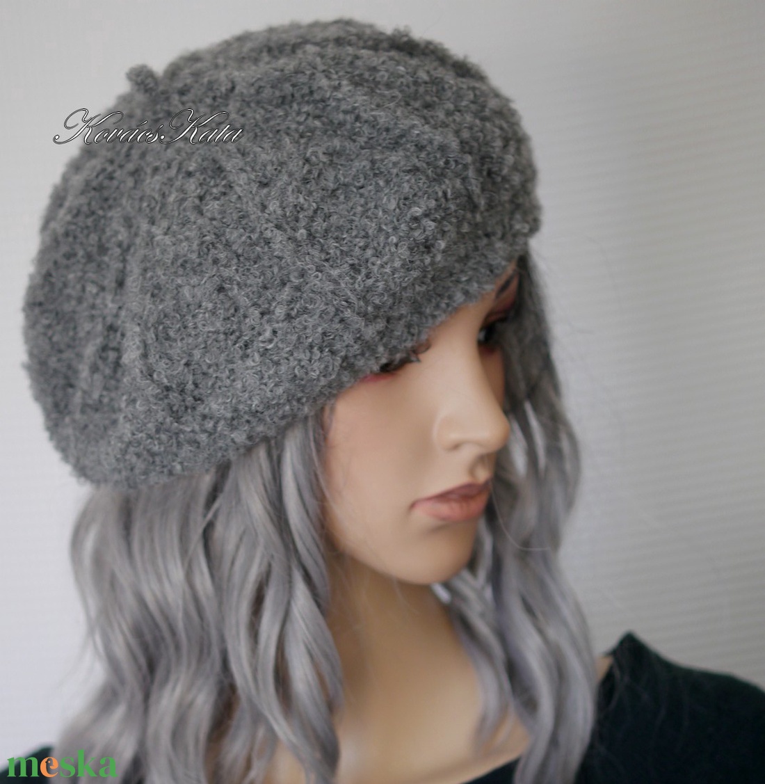 ALETTA / szürke - exkluzív kézzel kötött alpaka-buklé svájci sapka, barett KÉSZLETEN - ruha & divat - sál, sapka, kendő - sapka - Meska.hu