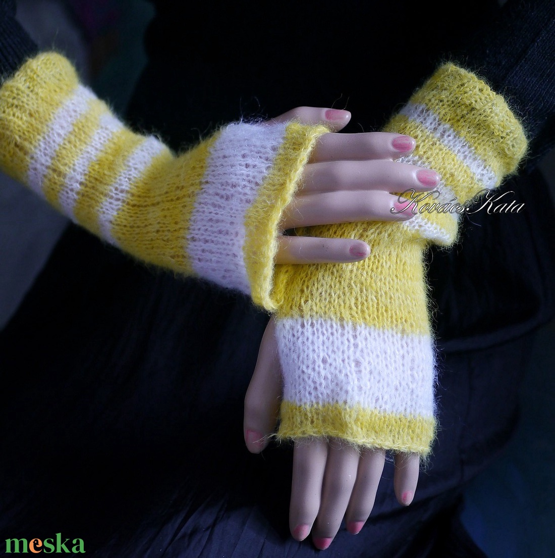 PILLE KESZTYŰ / suri alpaka - exkluzív kézzel kötött kesztyűszár, kézmelegítő / kénsárga-ivory KÉSZLETEN   - ruha & divat - sál, sapka, kendő - kesztyű - Meska.hu