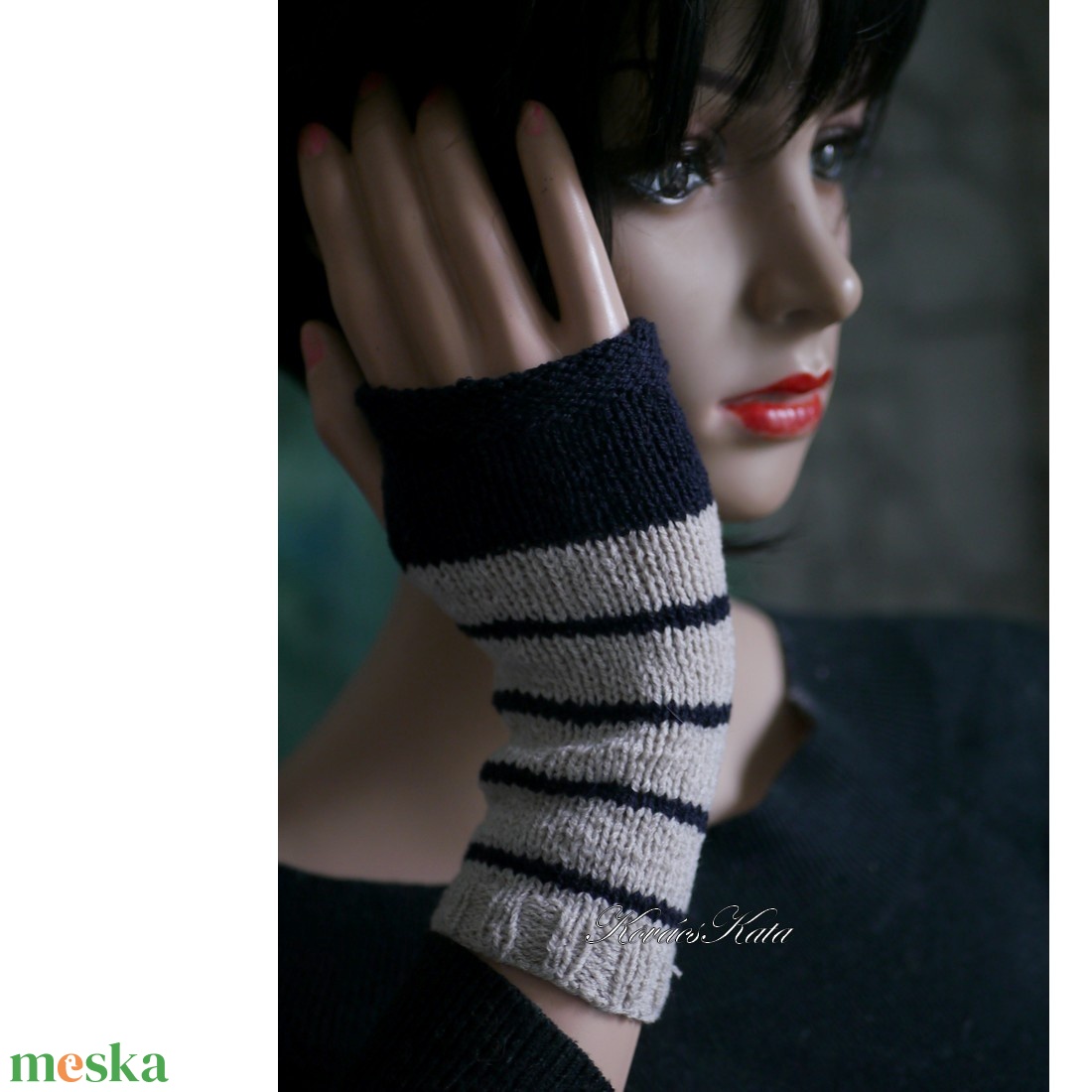 BOSZI-KESZTYŰ / mistery - exkluzív kézzel kötött kesztyűszár, kézmelegítő / bézs+kék KÉSZLETEN - ruha & divat - sál, sapka, kendő - kesztyű - Meska.hu