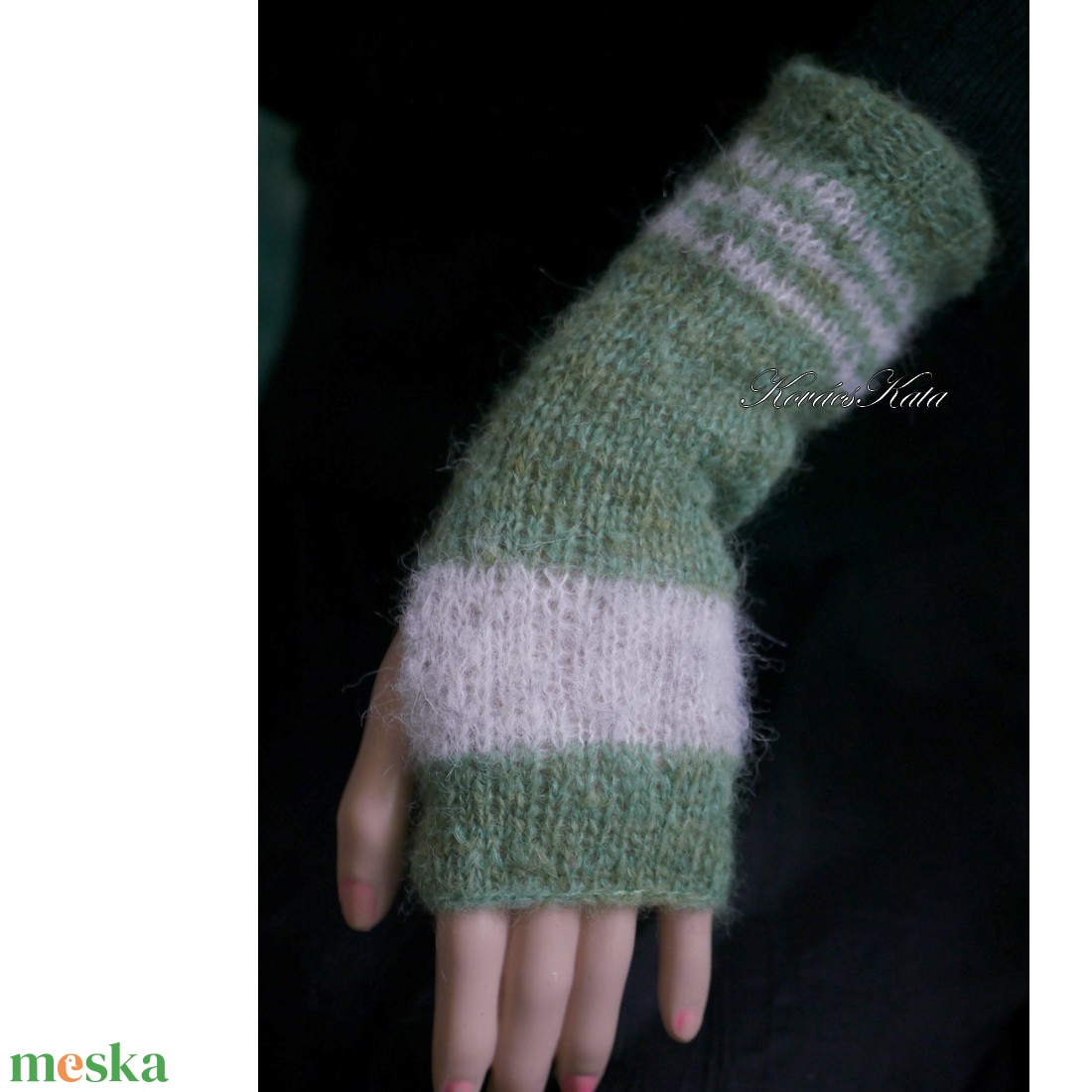 PILLE KESZTYŰ / suri alpaka - exkluzív kézzel kötött kesztyűszár, kézmelegítő / zöld+homok KÉSZLETEN   - ruha & divat - sál, sapka, kendő - kesztyű - Meska.hu