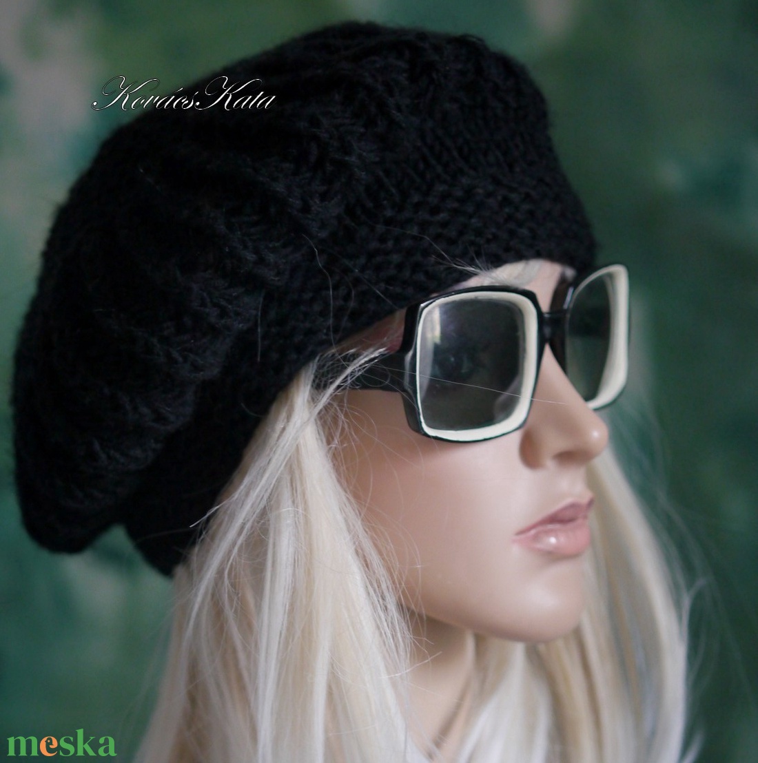 BORBÁLA / fekete - kézzel kötött 100% merinó+moher gombasapka KÉSZLETEN - ruha & divat - sál, sapka, kendő - sapka - Meska.hu