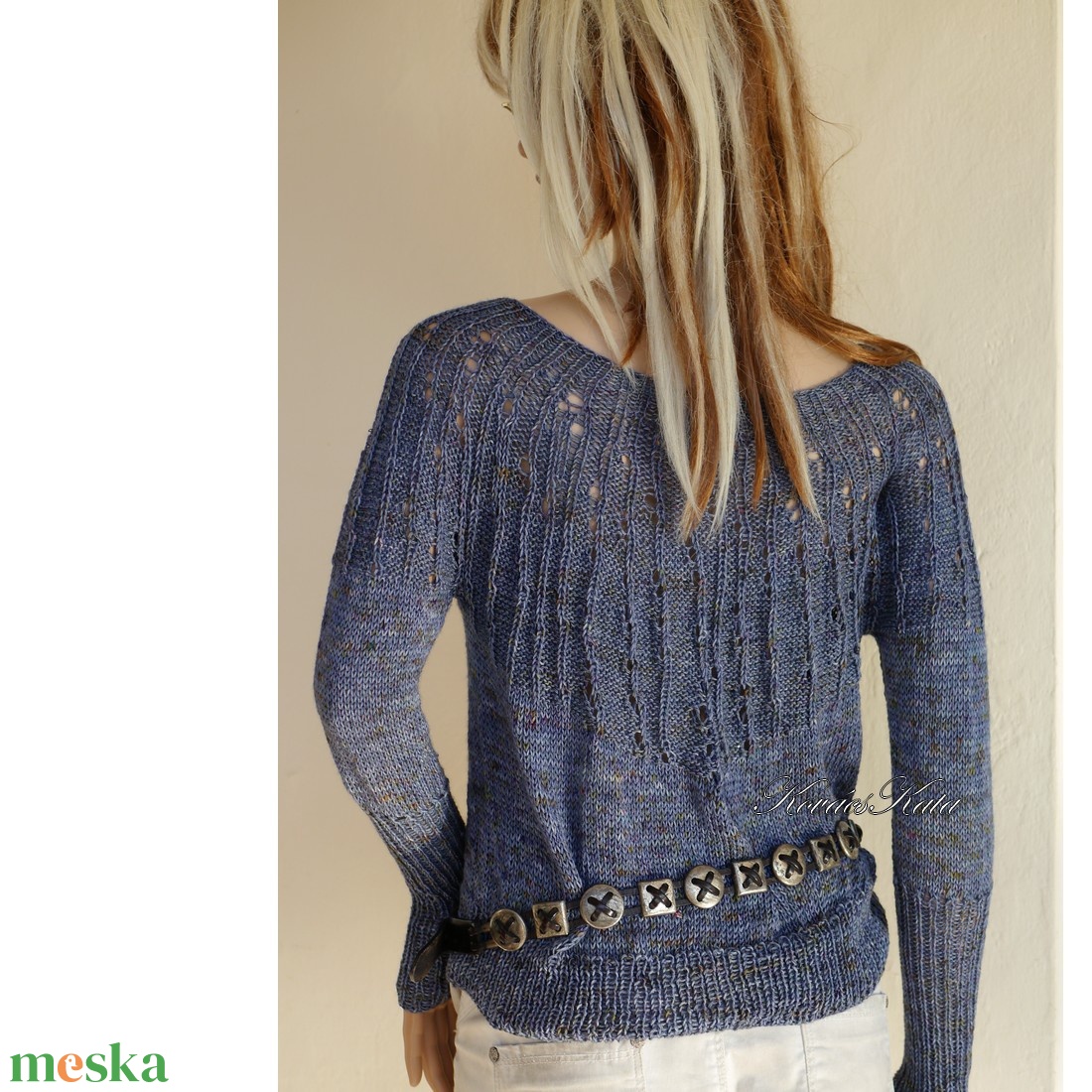 MONA / Silky - kézzel festett kötött exkluzív artsy design pulóver / kék KÉSZLETEN - ruha & divat - női ruha - pulóver - Meska.hu