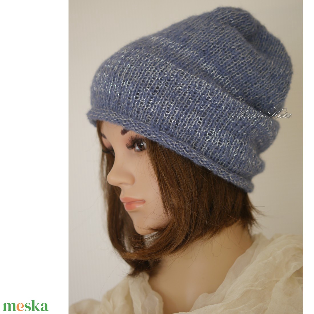 DAPHNE - trendi kézzel kötött slouchy sapka / farmerkék, ezüst - ruha & divat - sál, sapka, kendő - sapka - Meska.hu