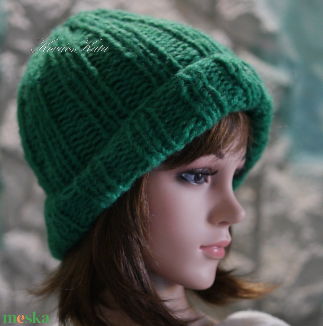 KIRA BEANIE  - trendi mohair kézzel kötött sapka/ smaragdzöld - ruha & divat - sál, sapka, kendő - sapka - Meska.hu