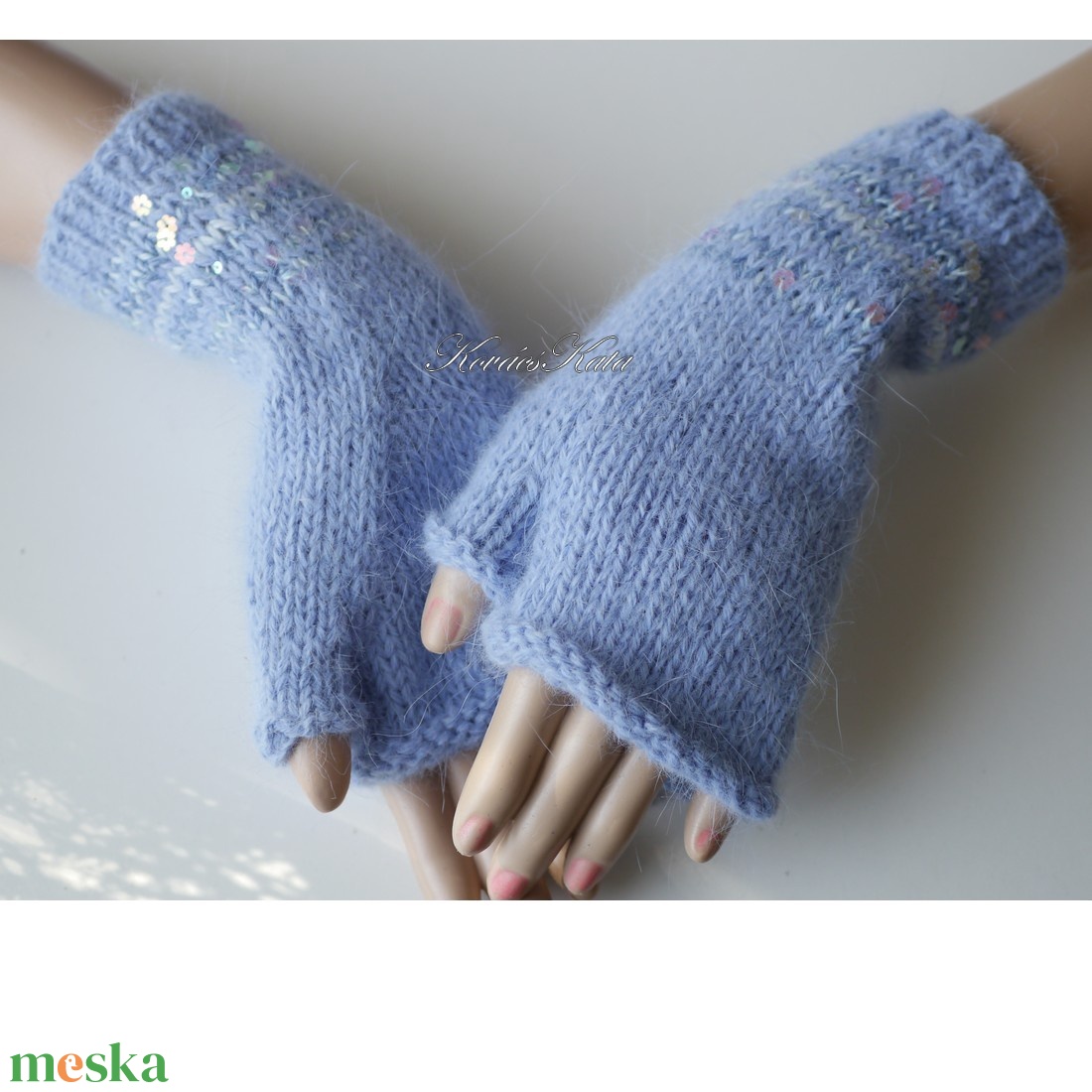 ANGIE-SZETT - exkluzív kézzel kötött flitteres spiky angora svájci sapka, sál és kesztyű / égkék - ruha & divat - sál, sapka, kendő - sapka & sál szett - Meska.hu