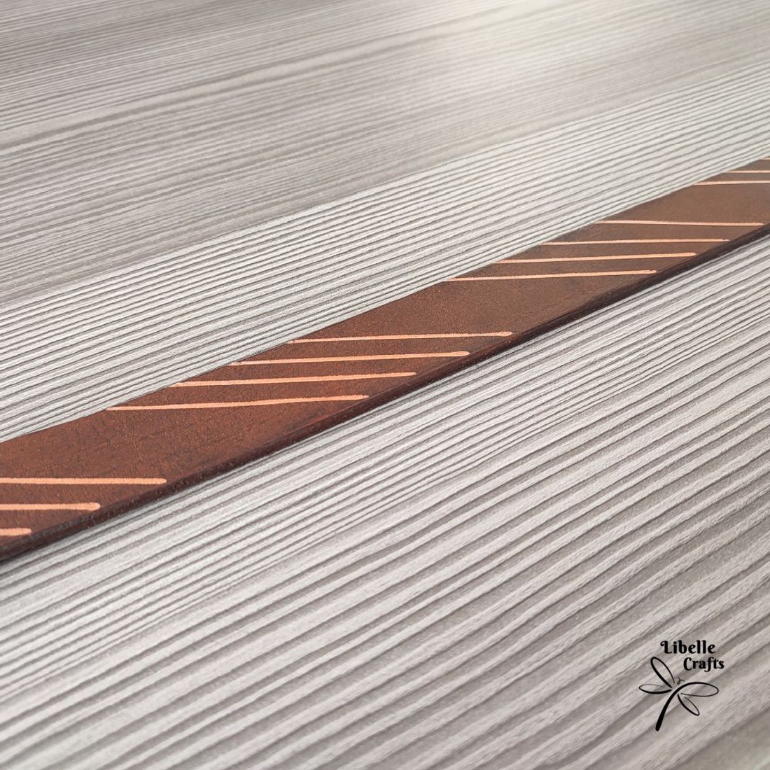 Sötétbarna vésett mintájú öv - ruha & divat - öv & övcsat - öv - Meska.hu