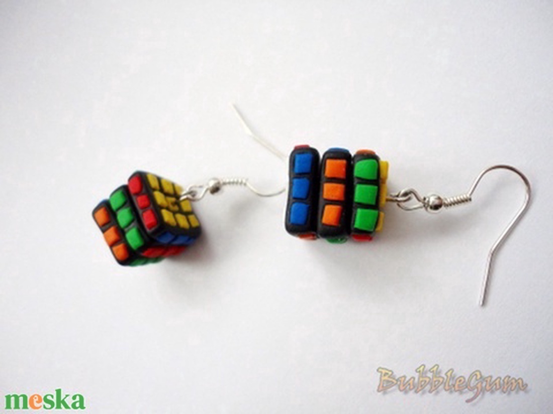 Forgatható Rubik-kocka fülbevaló - - Meska.hu Forgatható Rubik-kocka fülbevaló - - Meska.hu