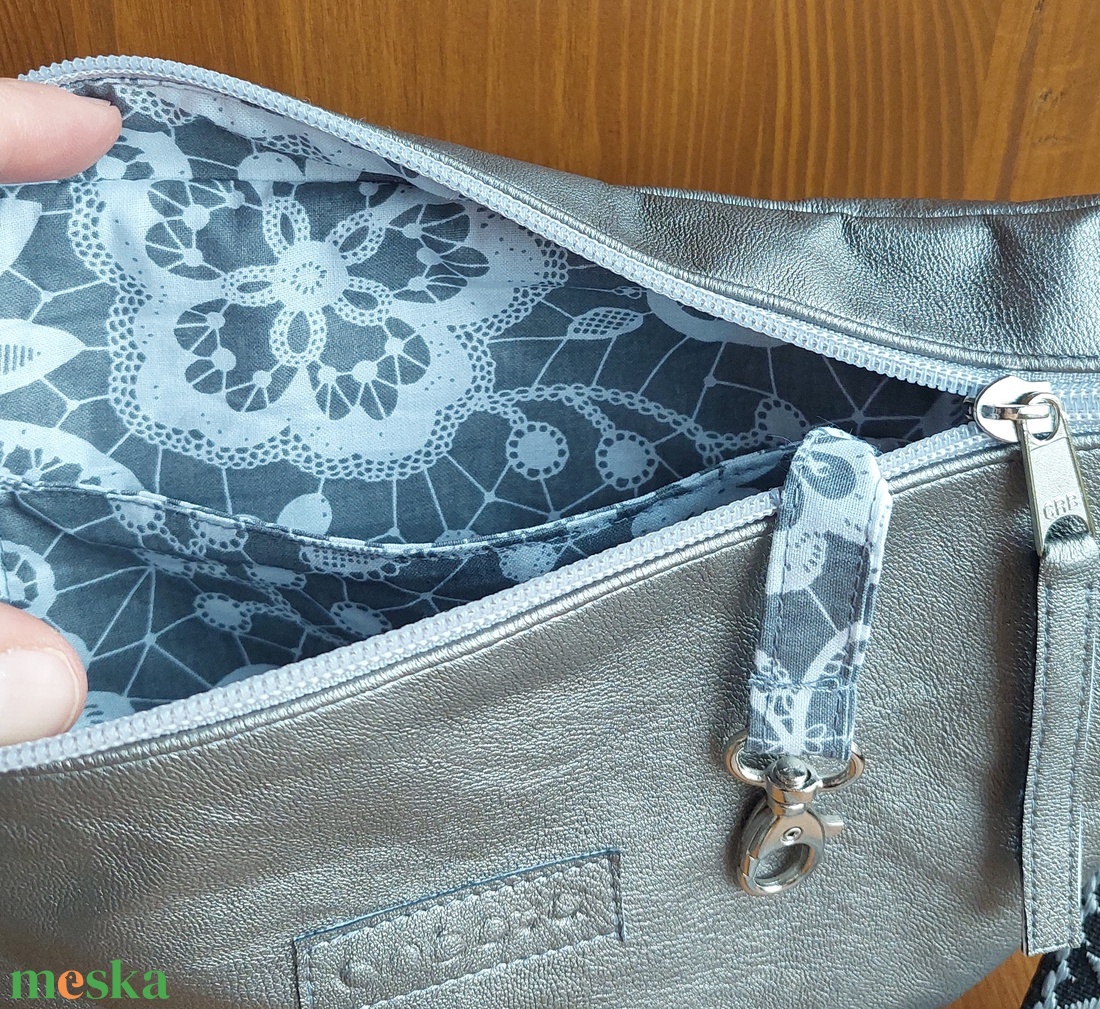 Grammicus kollekció - bézs, anyagában steppelt oldal - és övtáska/Bum Bag/Fanny Pack/Waist Bag/Belt Bag - táska & tok - övtáska - Meska.hu