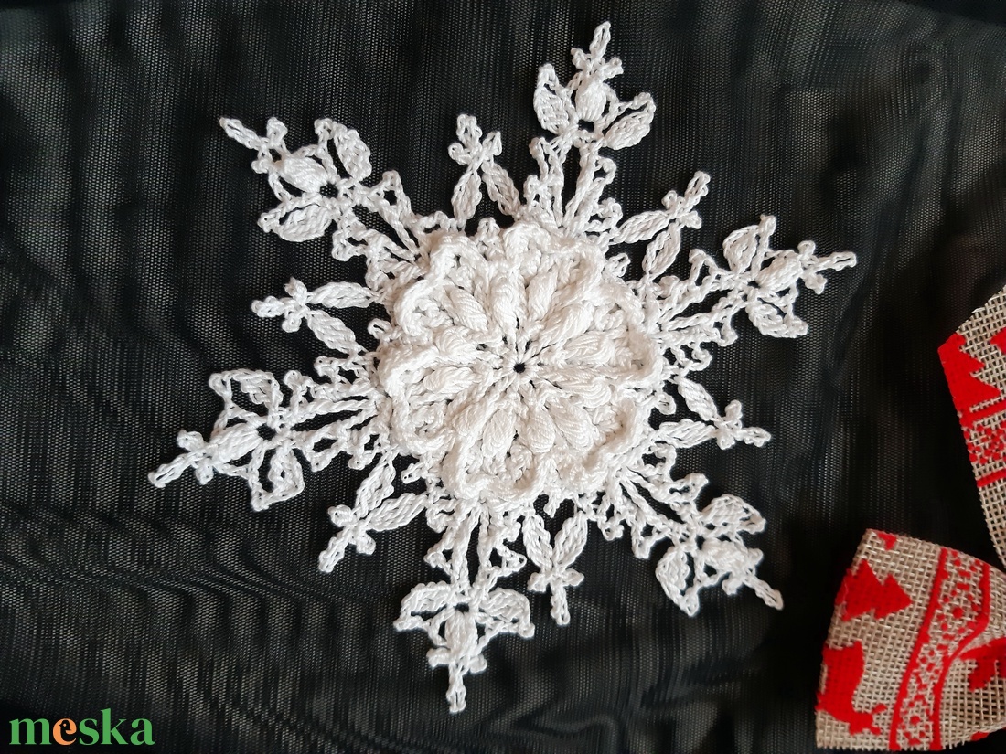 Horgolt karácsonyi hópehely - karácsony - karácsonyi lakásdekoráció - karácsonyfadíszek - Meska.hu