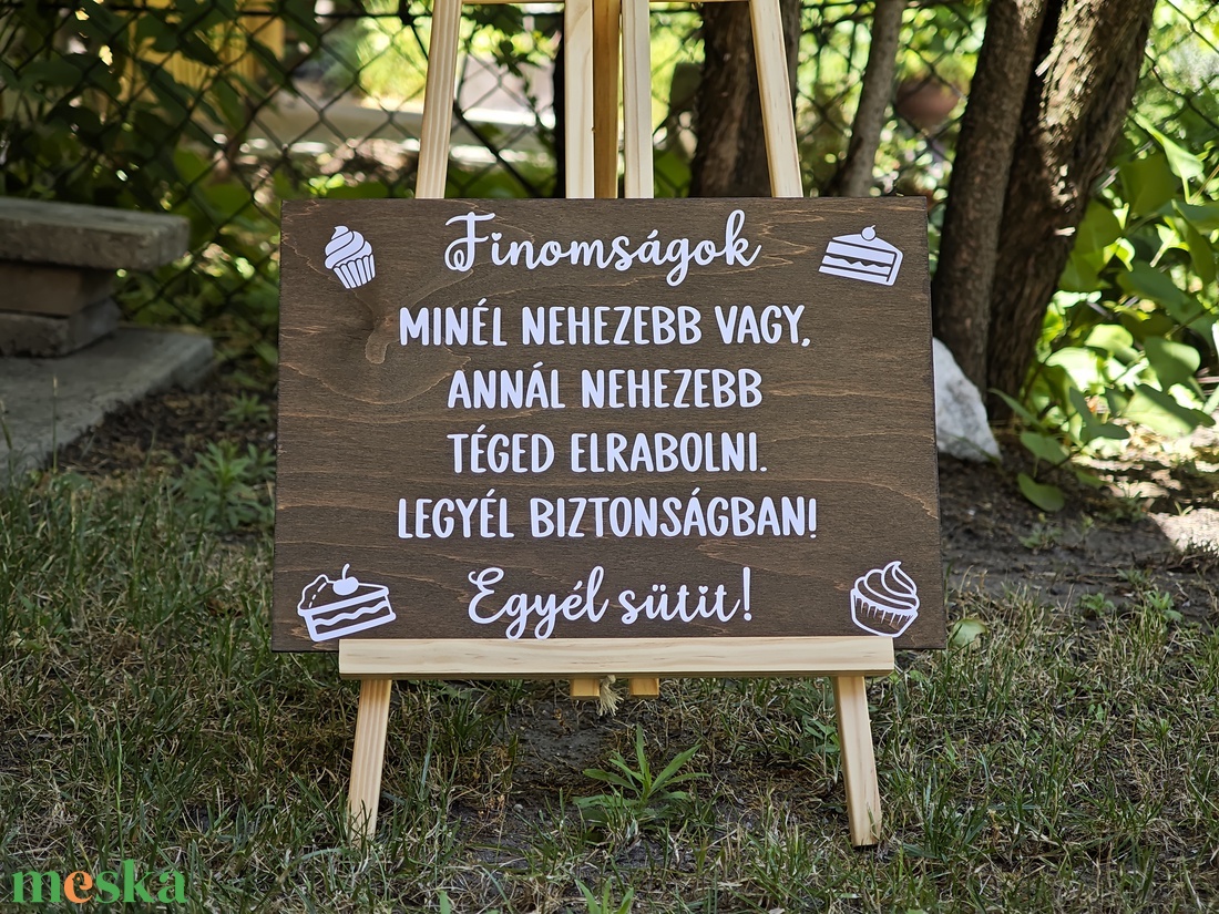 Humoros esküvői falitábla Légy biztonságban, egyél sütit! - esküvő - dekoráció - tábla & jelzés - Meska.hu Humoros esküvői falitábla Légy biztonságban, egyél sütit! - esküvő - dekoráció - tábla & jelzés - Meska.hu
