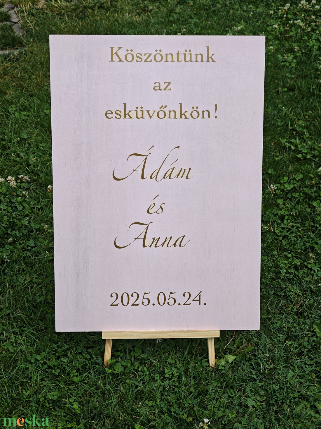 Esküvői üdvözlő tábla Köszöntünk az esküvőnkön - esküvő - dekoráció - tábla & jelzés - Meska.hu Esküvői üdvözlő tábla Köszöntünk az esküvőnkön - esküvő - dekoráció - tábla & jelzés - Meska.hu