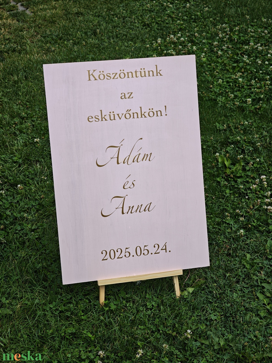 Esküvői üdvözlő tábla Köszöntünk az esküvőnkön - esküvő - dekoráció - tábla & jelzés - Meska.hu Esküvői üdvözlő tábla Köszöntünk az esküvőnkön - esküvő - dekoráció - tábla & jelzés - Meska.hu