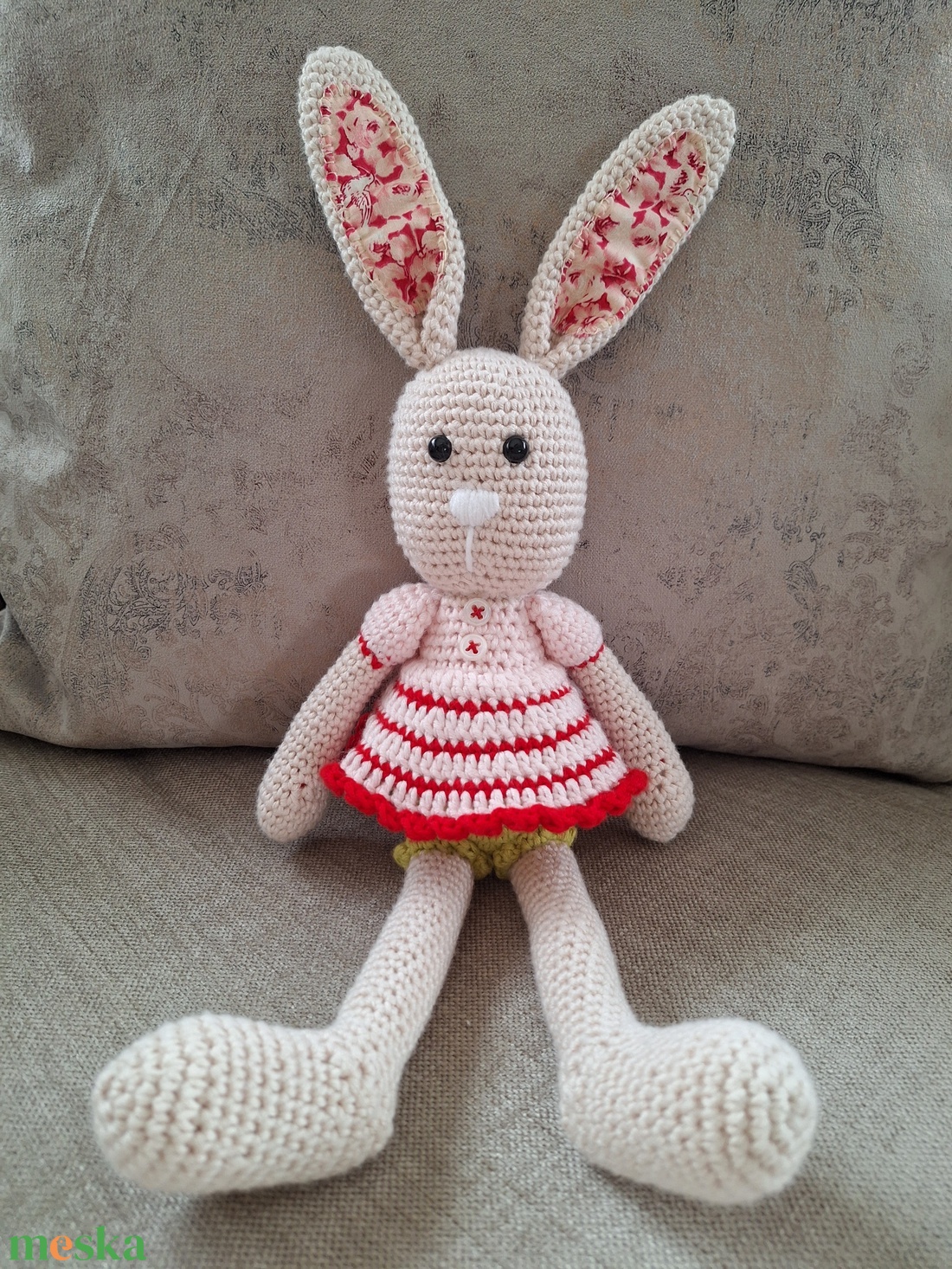 Horgolt nyuszilány - játék & sport - plüssállat & játékfigura - nyuszi - Meska.hu