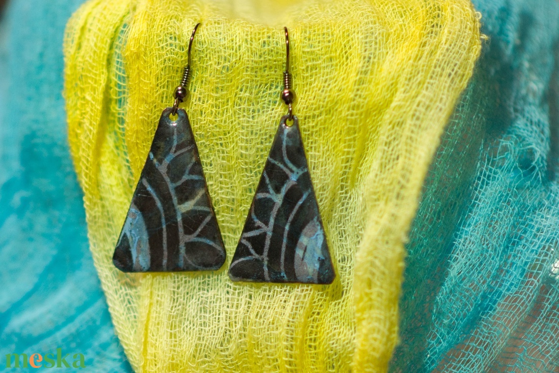 Virágocska tűzzománc fülbevaló - ékszer - fülbevaló - lógó fülbevaló - Meska.hu