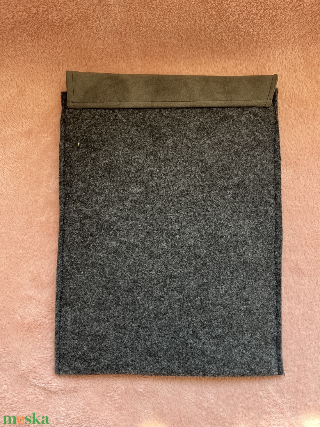 Tablet tartó - táska & tok - ebook & tablet tok - Meska.hu