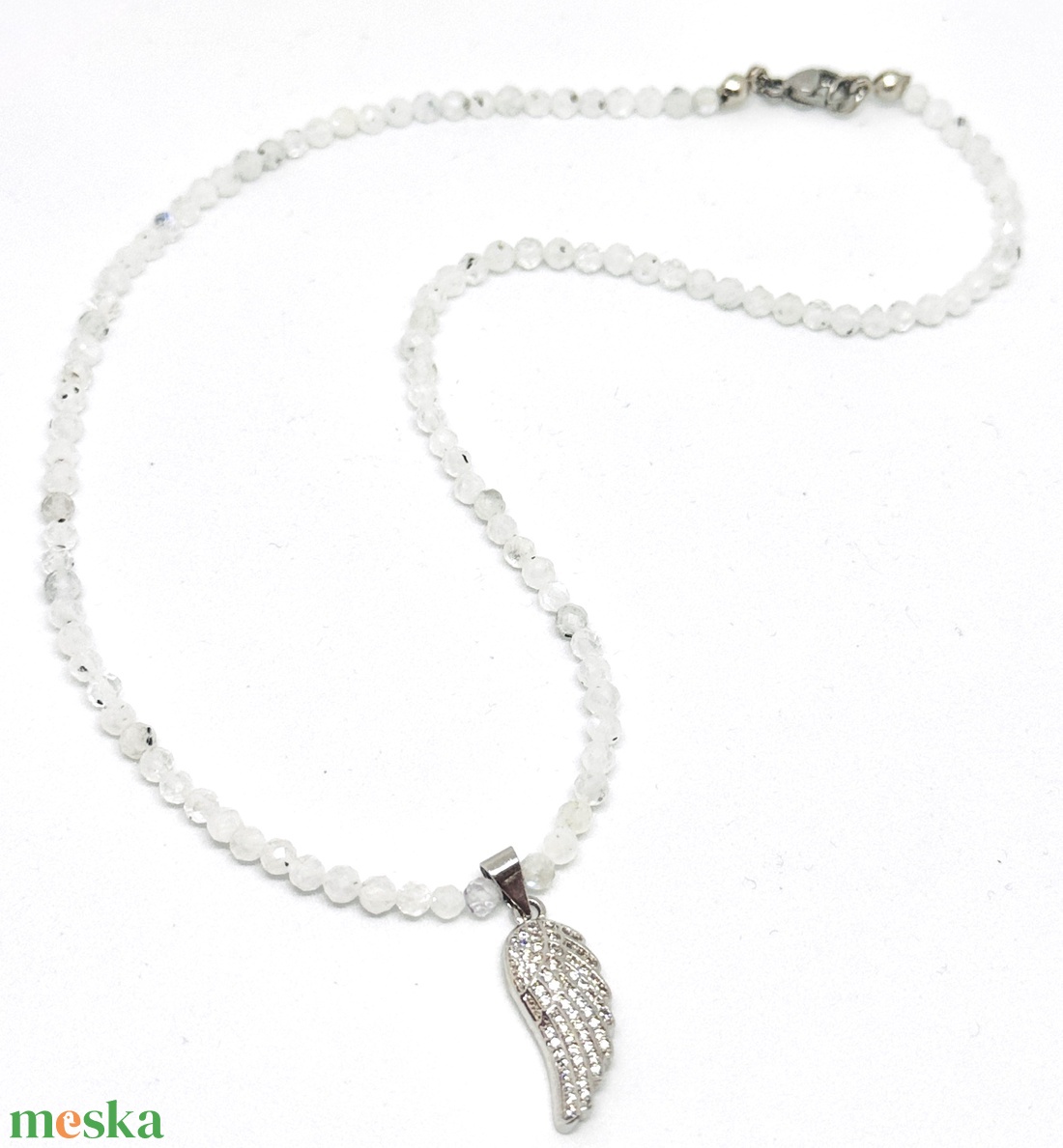 Choker nyaklánc szivárvány holdkővel és angyalszárnnyal - ékszer - nyaklánc - medálos nyaklánc - Meska.hu