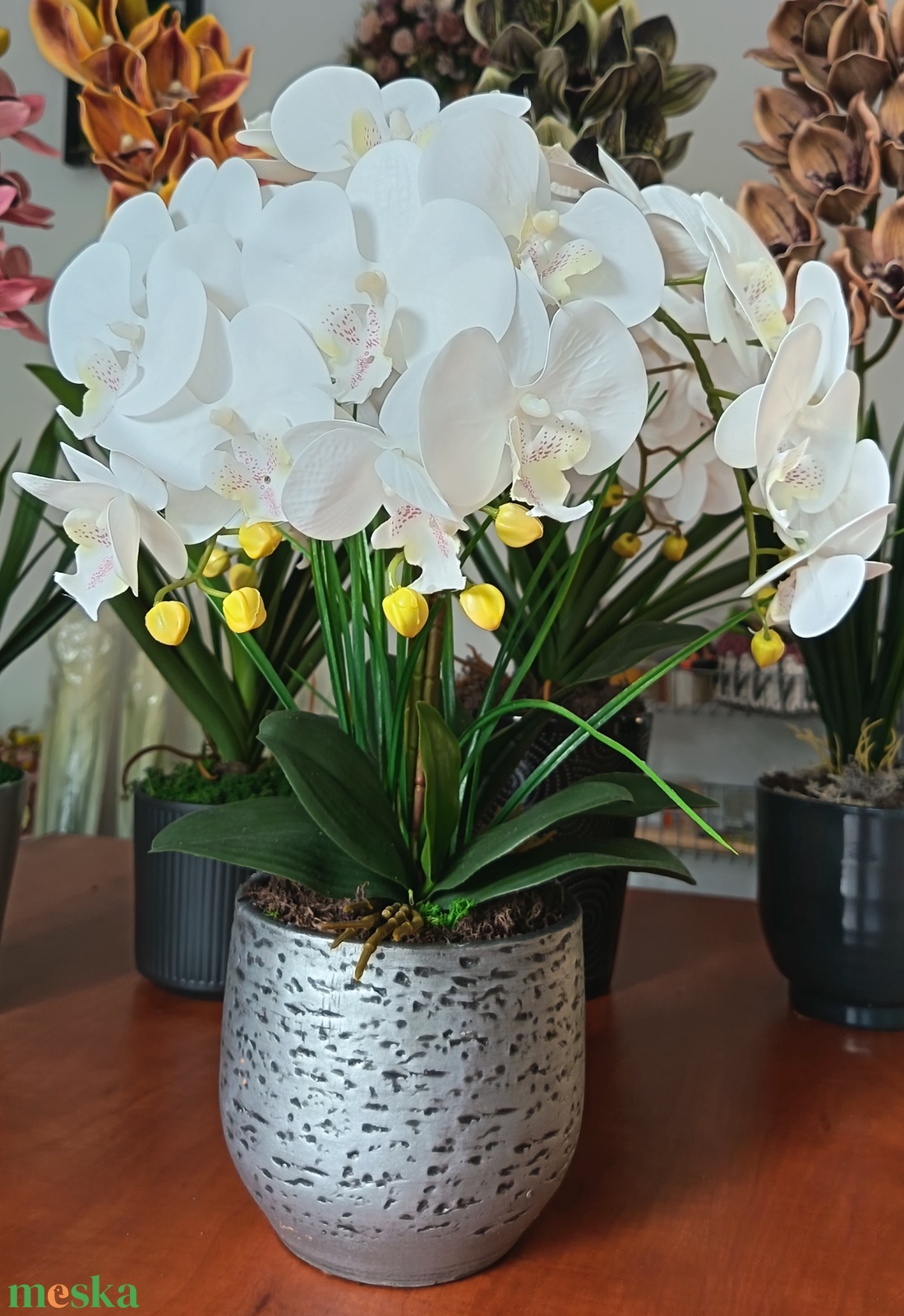 Elegáns orchidea dekoráció kerámiakaspóban - otthon & életmód - dekoráció - asztal és polc dekoráció - asztaldísz - Meska.hu Elegáns orchidea dekoráció kerámiakaspóban - otthon & életmód - dekoráció - asztal és polc dekoráció - asztaldísz - Meska.hu