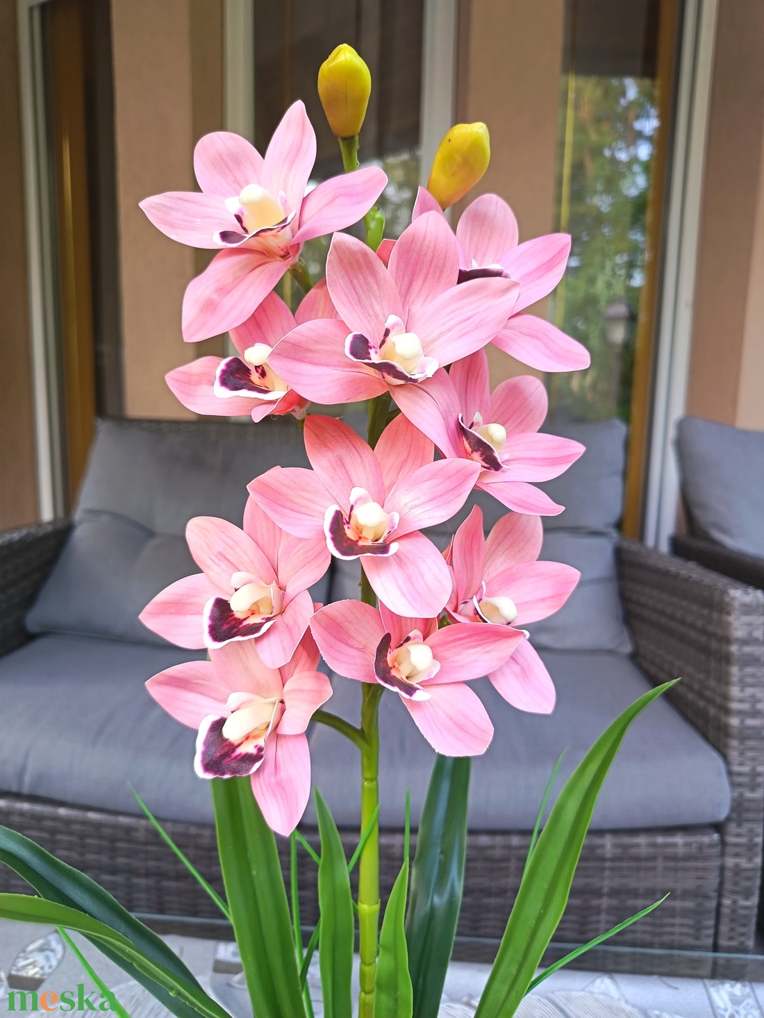 Élethű, különleges orchidea kerámiakaspóban  - otthon & életmód - dekoráció - asztal és polc dekoráció - asztaldísz - Meska.hu Élethű, különleges orchidea kerámiakaspóban  - otthon & életmód - dekoráció - asztal és polc dekoráció - asztaldísz - Meska.hu