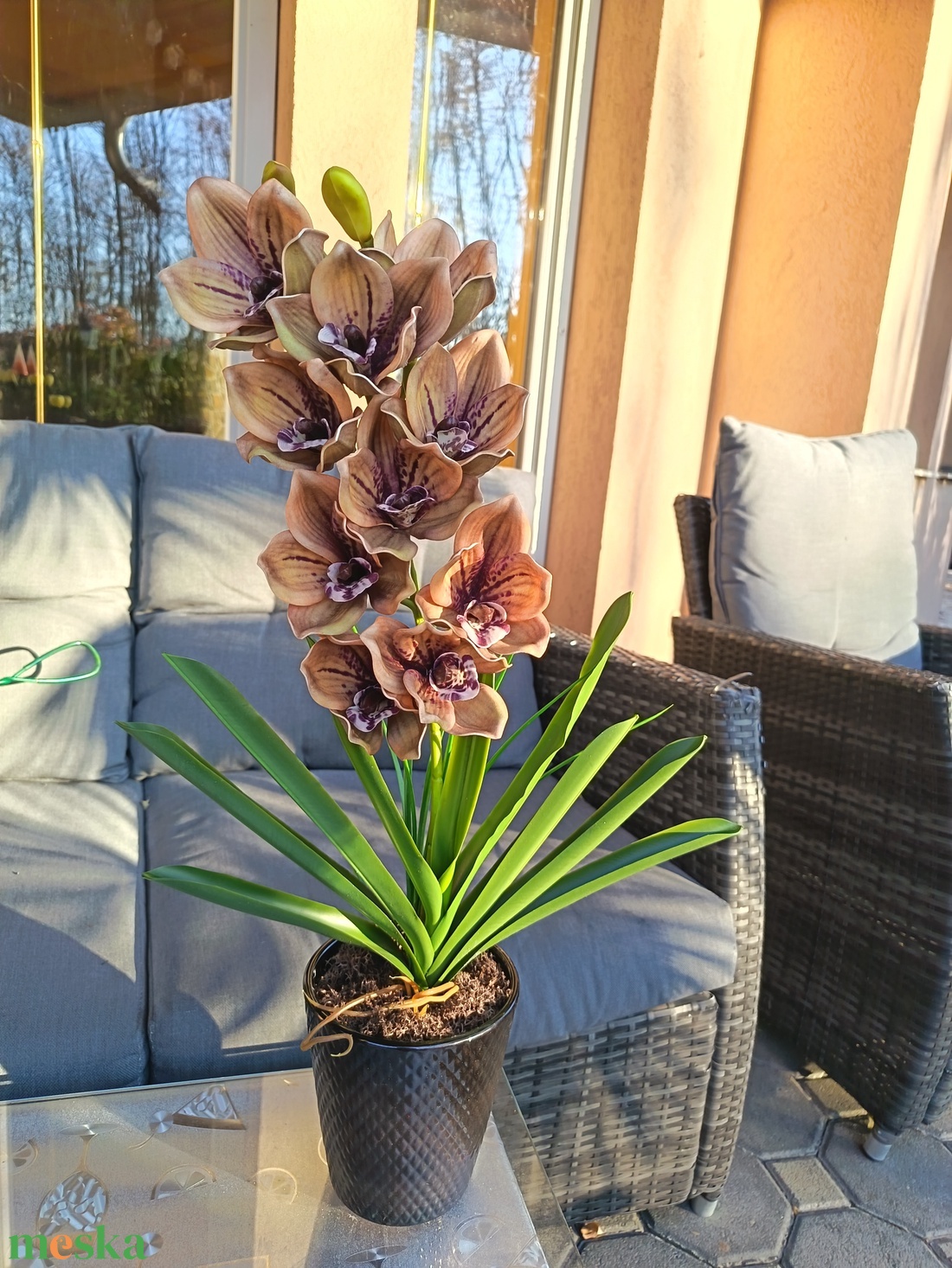 Élethű orchidea dekoráció kerámiakaspóban  - otthon & életmód - dekoráció - asztal és polc dekoráció - asztaldísz - Meska.hu