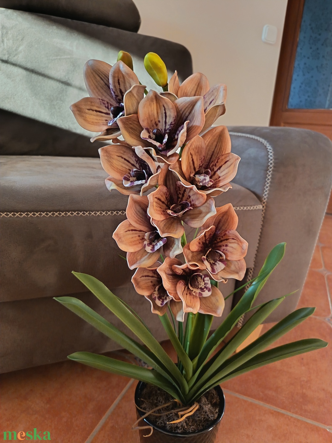 Élethű orchidea dekoráció kerámiakaspóban  - otthon & életmód - dekoráció - asztal és polc dekoráció - asztaldísz - Meska.hu