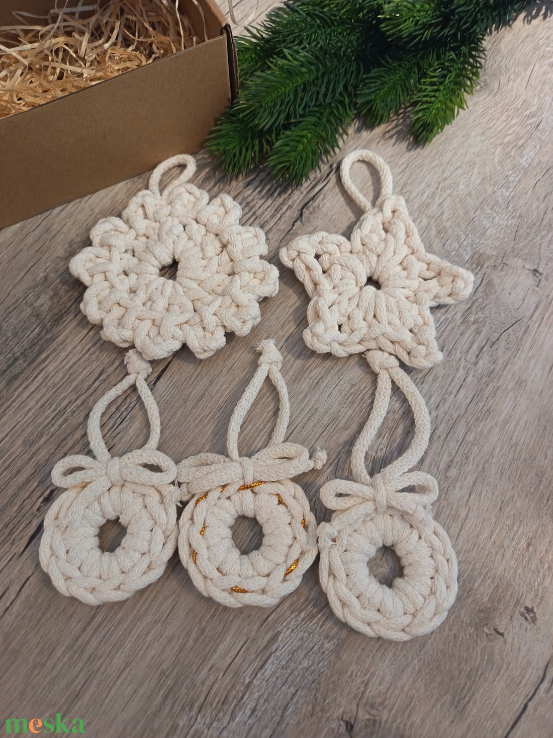 Horgolt karácsonyfadísz készlet  - karácsony - karácsonyi lakásdekoráció - karácsonyfadíszek - Meska.hu