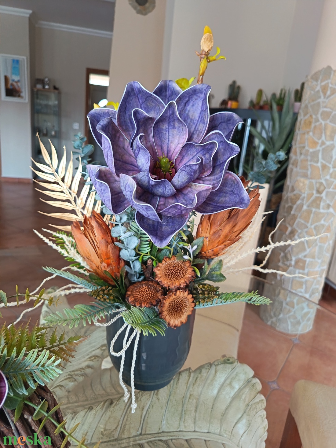 Különleges magnóliás-proteás kompozíció  - otthon & életmód - dekoráció - asztal és polc dekoráció - asztaldísz - Meska.hu