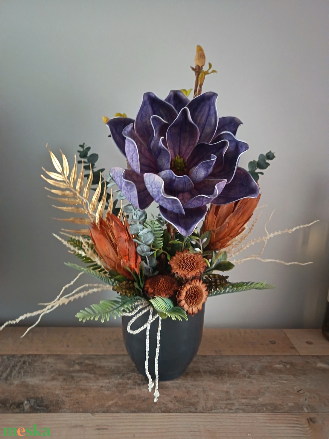 Különleges magnóliás-proteás kompozíció  - otthon & életmód - dekoráció - asztal és polc dekoráció - asztaldísz - Meska.hu