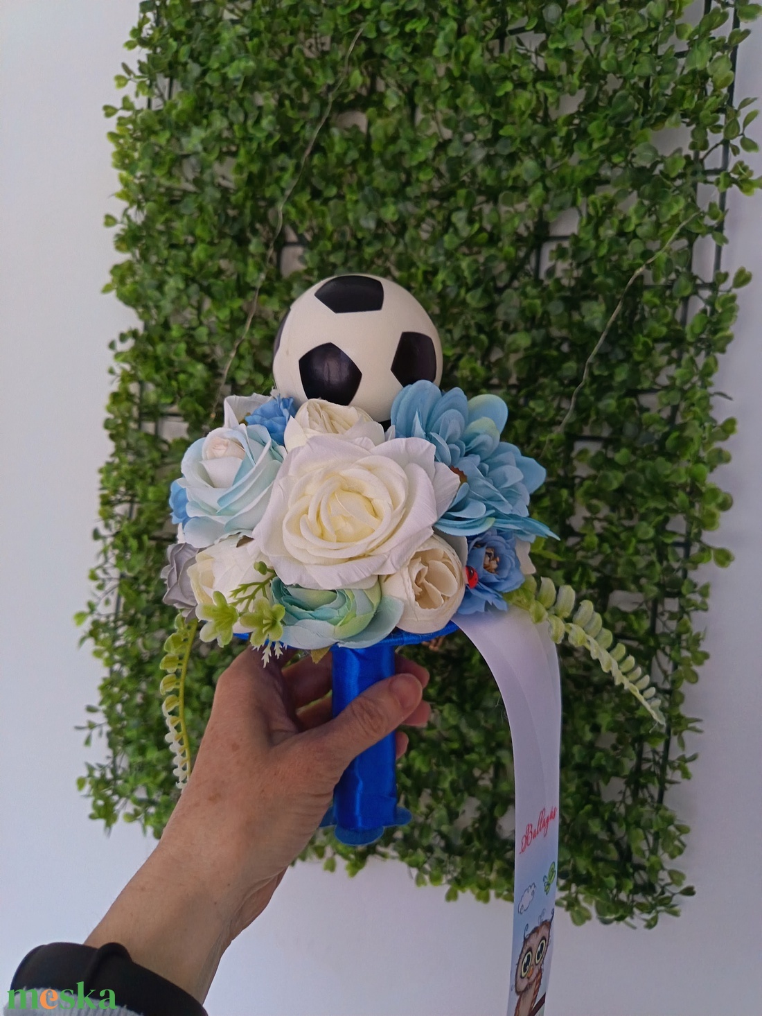 Ovis ballagási csokor focival  - otthon & életmód - virágdekoráció - virágok - virágcsokor - Meska.hu