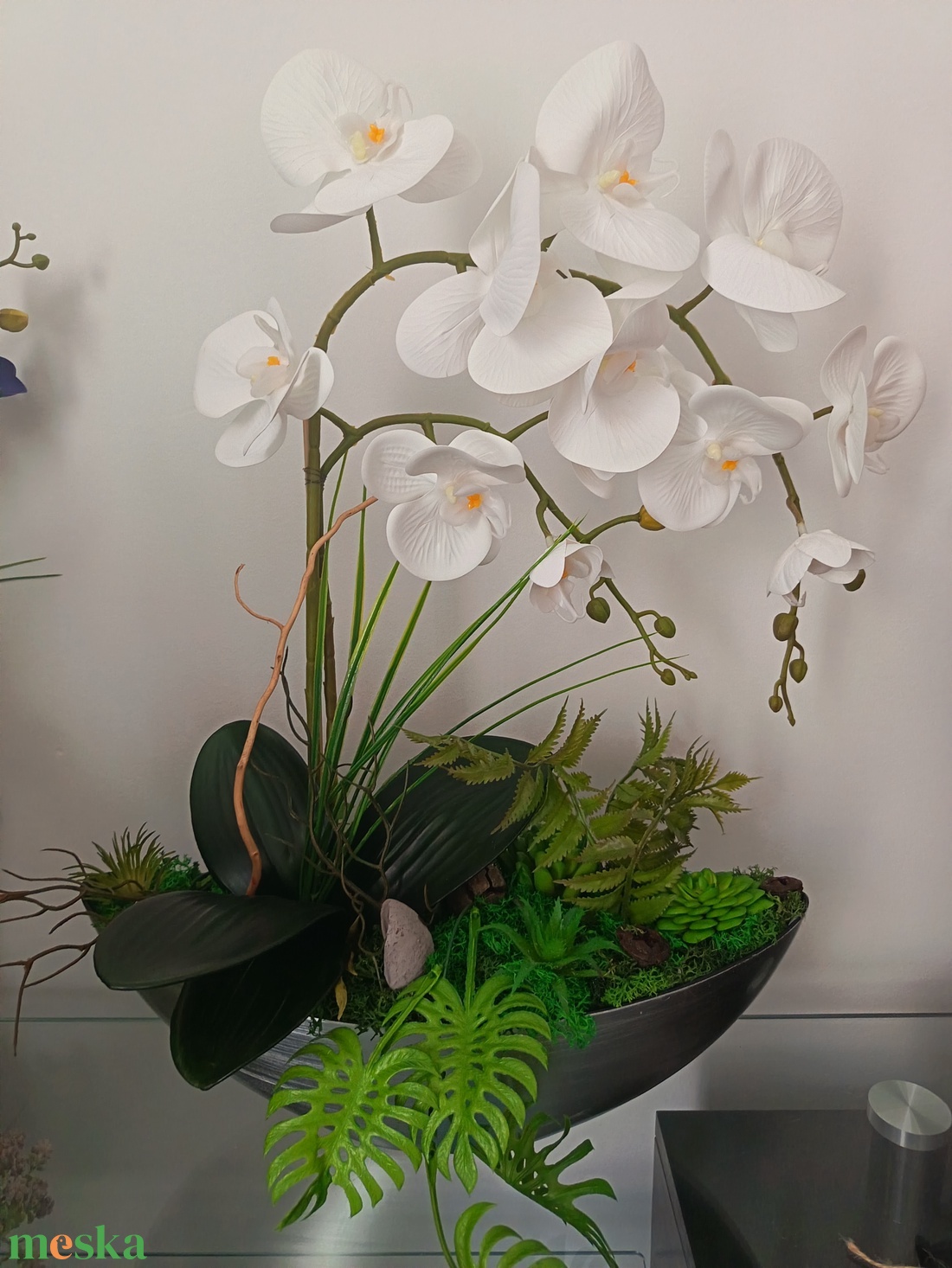 Élethű orchidea dekoráció ezüst csónakkaspóban - otthon & életmód - dekoráció - asztal és polc dekoráció - asztaldísz - Meska.hu