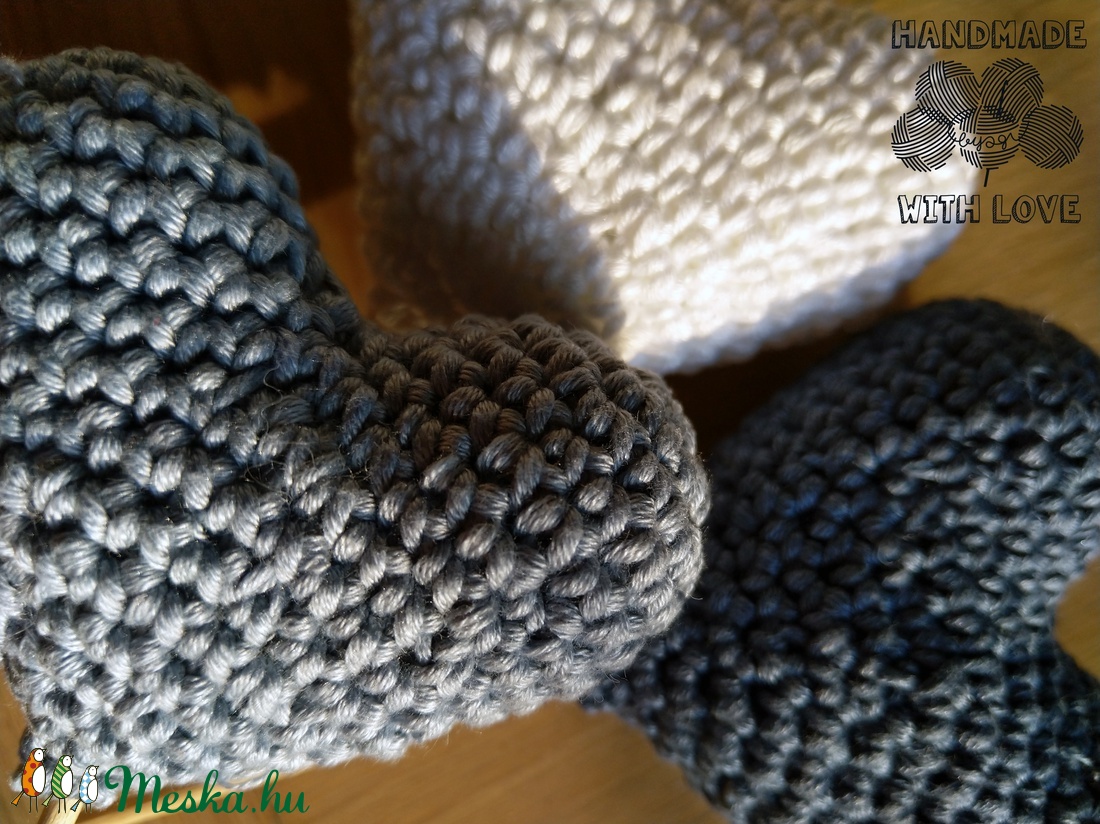 Horgolt 3D amigurumi szív pálcán - kék -  - Meska.hu