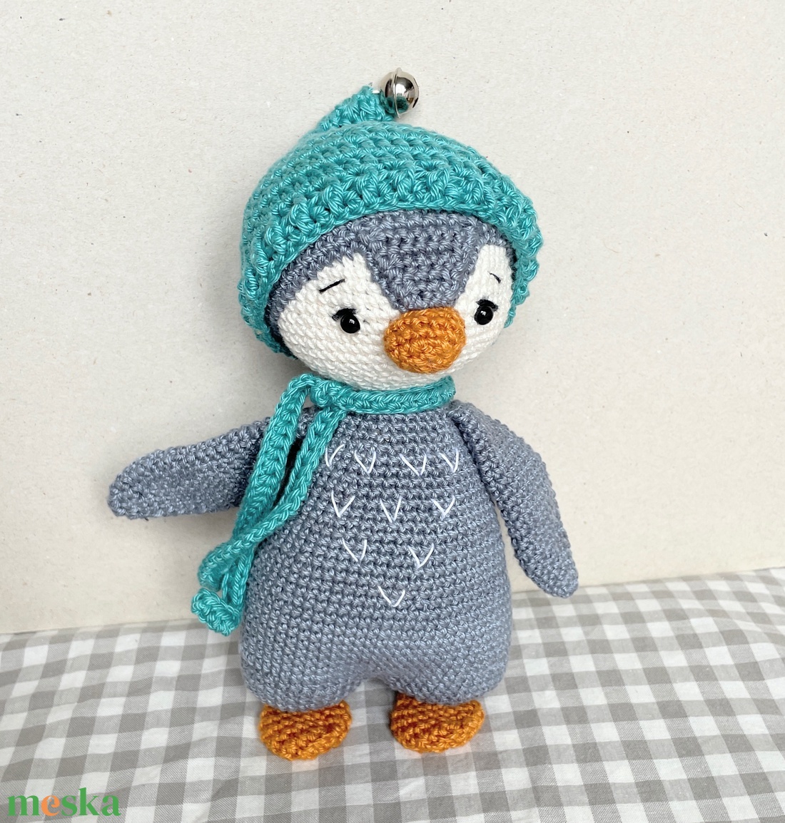 Horgolt pingvin sállal és sapkával - játék & sport - plüssállat & játékfigura - más figura - Meska.hu Horgolt pingvin sállal és sapkával - játék & sport - plüssállat & játékfigura - más figura - Meska.hu
