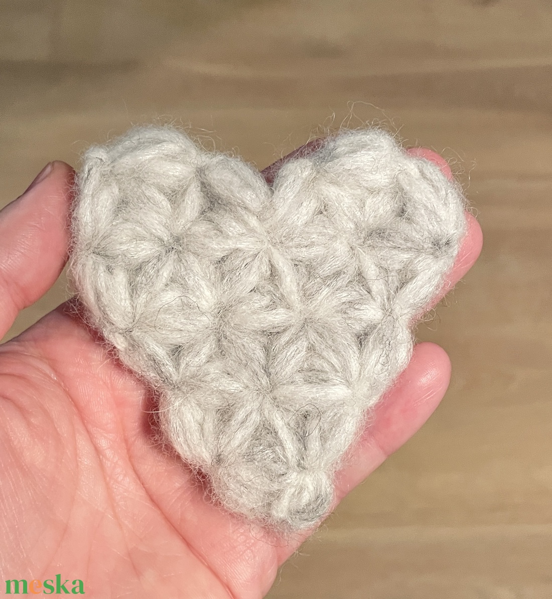 Horgolt szív dísz - esküvő - dekoráció - helyszíni dekor - Meska.hu