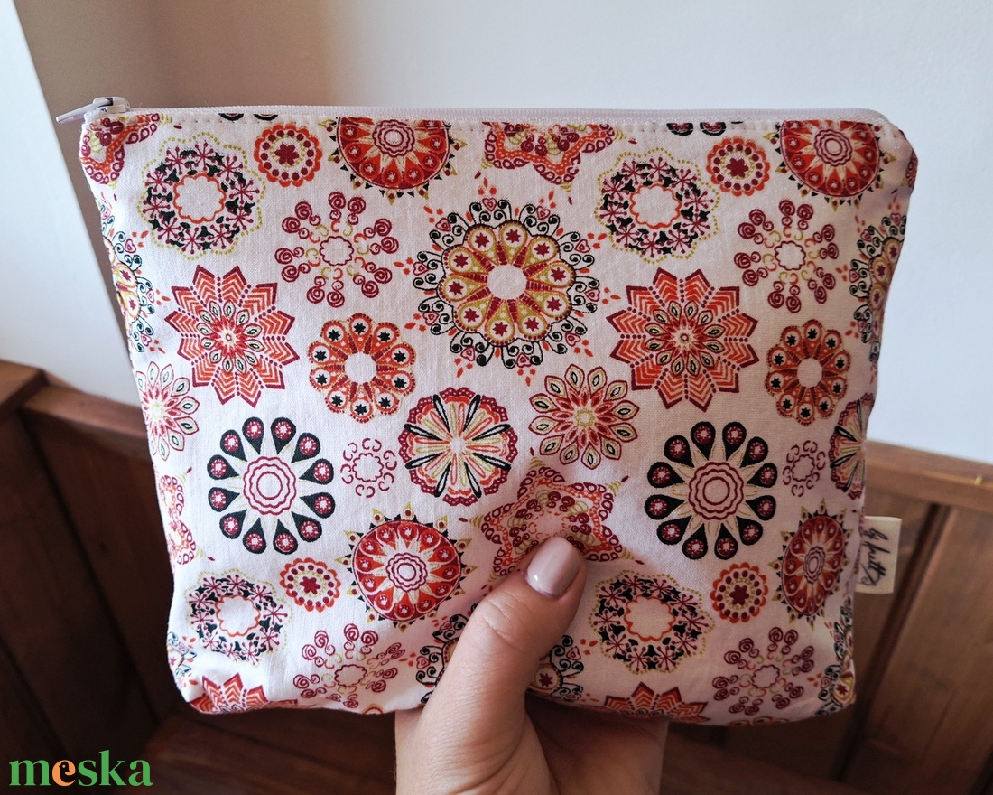 Neszesszer - otthon & életmód - konyhafelszerelés, tálalás - konyhai textil - szalvéta - Meska.hu Neszesszer - otthon & életmód - konyhafelszerelés, tálalás - konyhai textil - szalvéta - Meska.hu