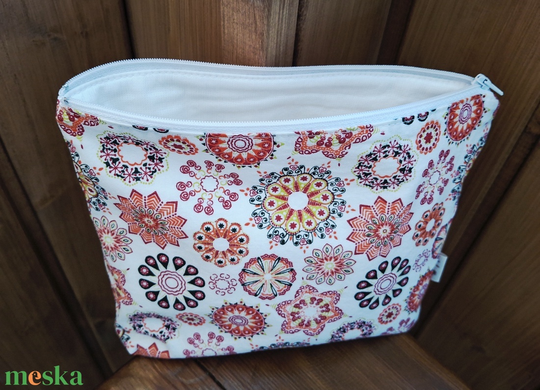 Neszesszer - otthon & életmód - konyhafelszerelés, tálalás - konyhai textil - szalvéta - Meska.hu Neszesszer - otthon & életmód - konyhafelszerelés, tálalás - konyhai textil - szalvéta - Meska.hu