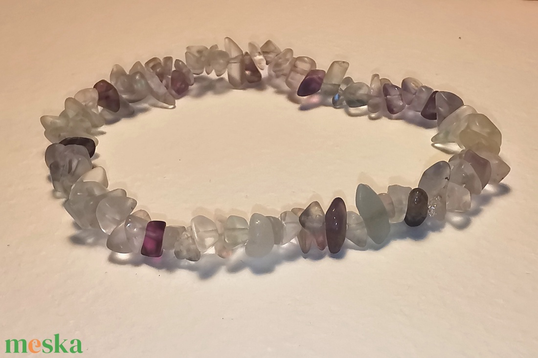Fluorit ásvány karkötő  - ékszer - karkötő - gyöngyös karkötő - Meska.hu