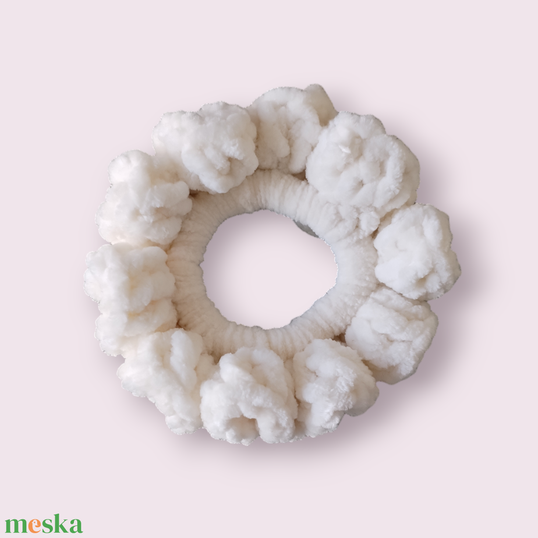 Bársony scrunchie - Krém - ruha & divat - hajdísz & hajcsat - hajgumi - Meska.hu Bársony scrunchie - Krém - ruha & divat - hajdísz & hajcsat - hajgumi - Meska.hu